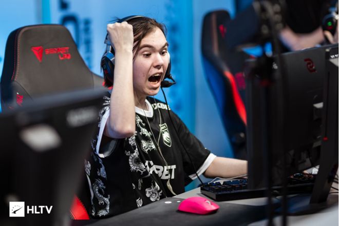 社交平台上 社交平台上