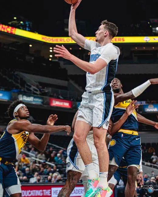 转换进攻中 转换进攻中