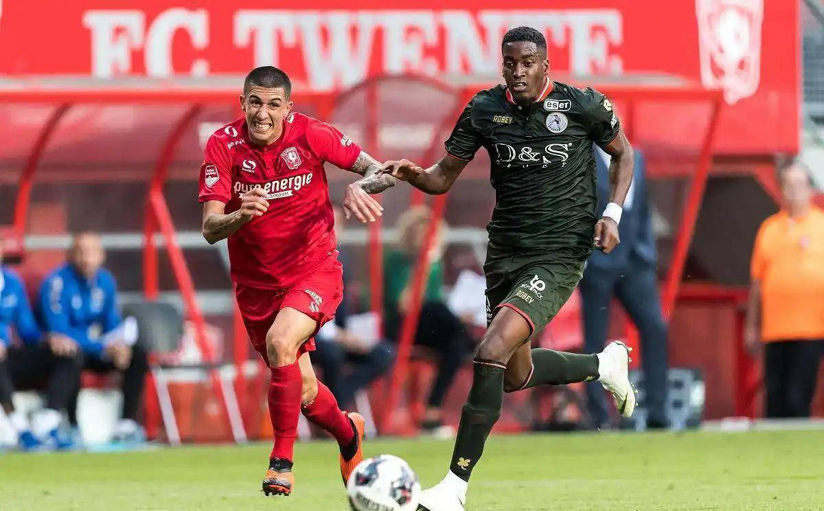 保持客服与 保持客服与