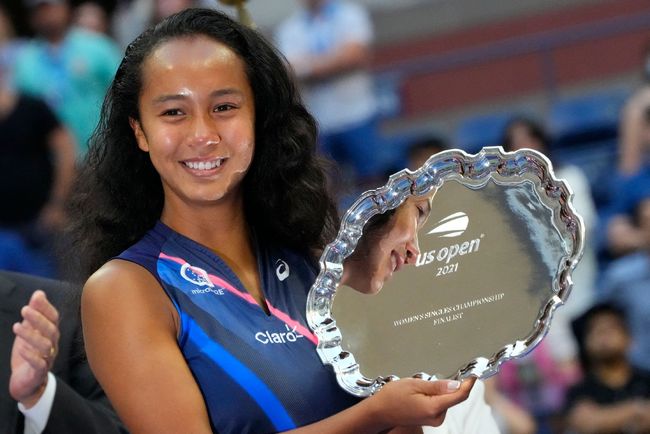 与年仅17 与年仅17